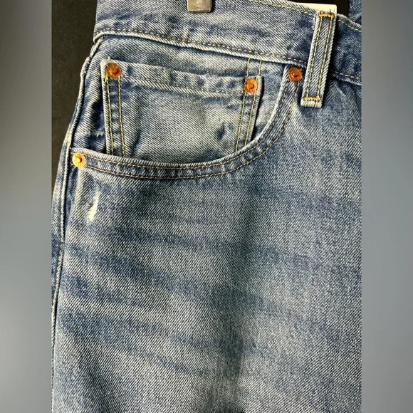 Levi’s 1961 551 z
Size 34x30 - Picture 2 of 16